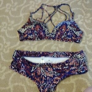 Athleta Navy and Burgundy Patterned Bikini ...Bran New Never Worn